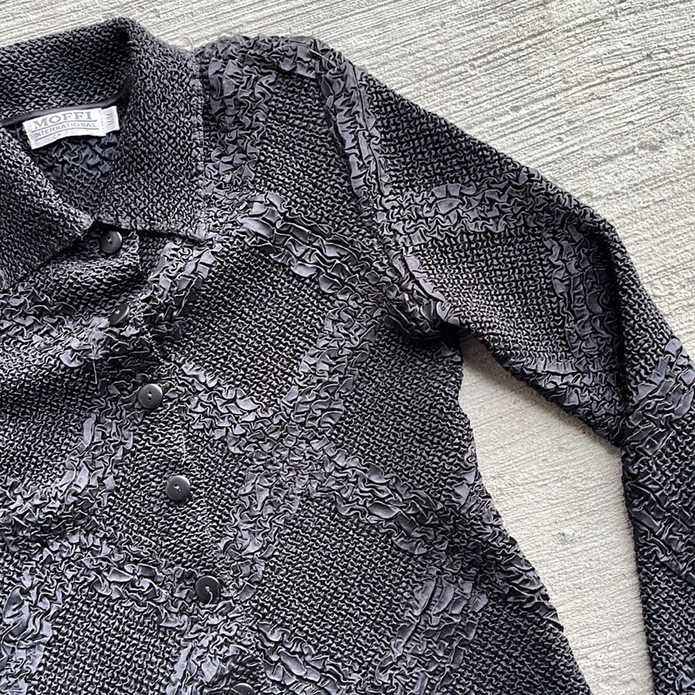 Y2K black pop corn longsleeve blouse with floral designs
